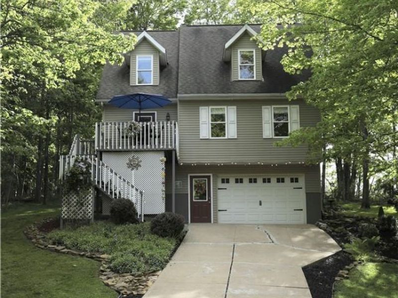 677 Floral Valley E, Howard, OH 43028 Photo 4