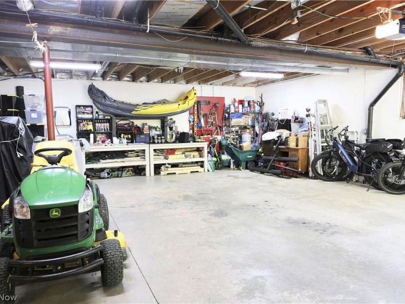 677 Floral Valley E, Howard, OH 43028 Photo 44