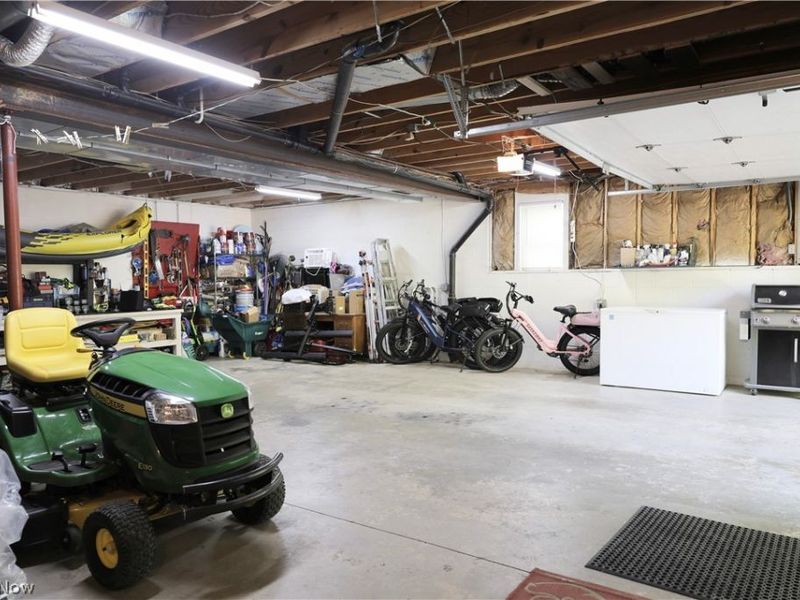 677 Floral Valley E, Howard, OH 43028 Photo 45