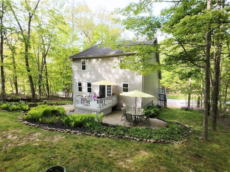 677 Floral Valley E, Howard, OH 43028 Photo 5