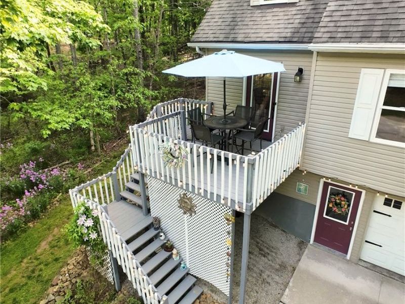 677 Floral Valley E, Howard, OH 43028 Photo 9