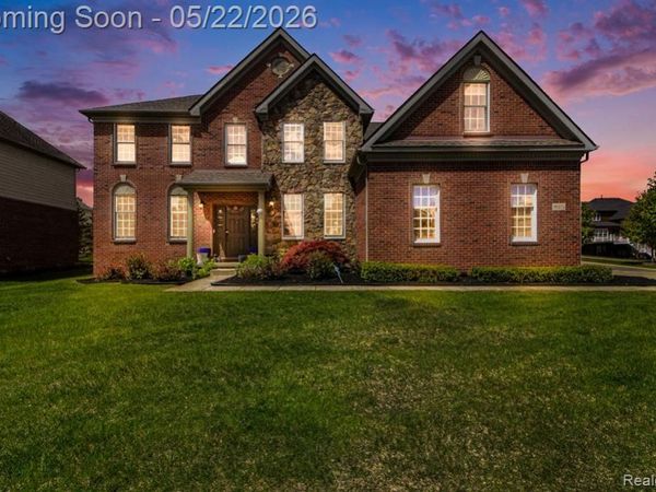 50371 LANGLEY Drive, Novi, MI 48374