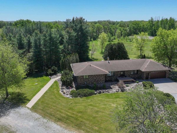 7137 Soppe Farms Road, Waterloo, IA 50702