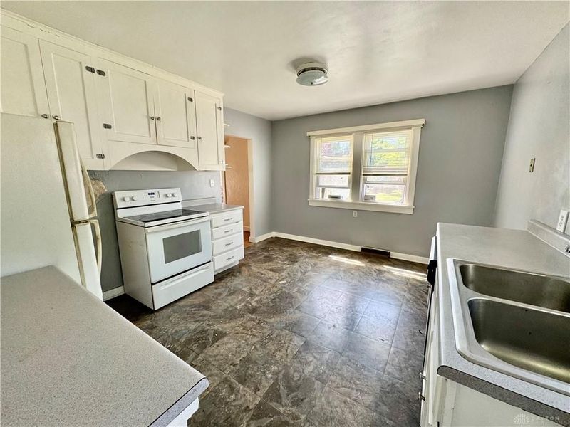 1201 Eureka Drive, Dayton, OH 45419 Photo 12