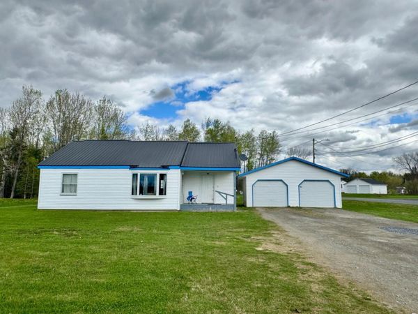 37 Woodland Road , Caribou, ME 04736