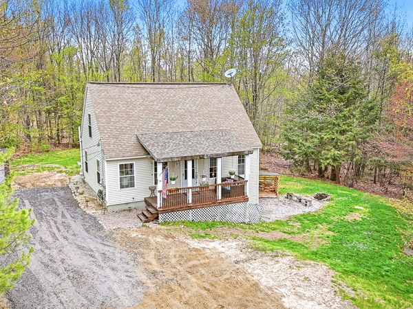 14 Wipple Tree Lane, Naples, ME 04055