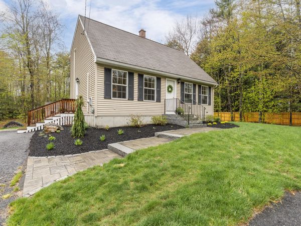 76 Orchard Road , Cumberland, ME 04021