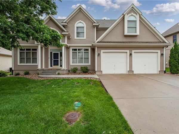 3836 SW Boulder Drive, Lee's Summit, MO 64082