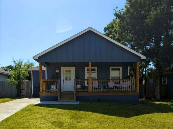 520 N Xenophon Avenue , Tulsa, OK 74127