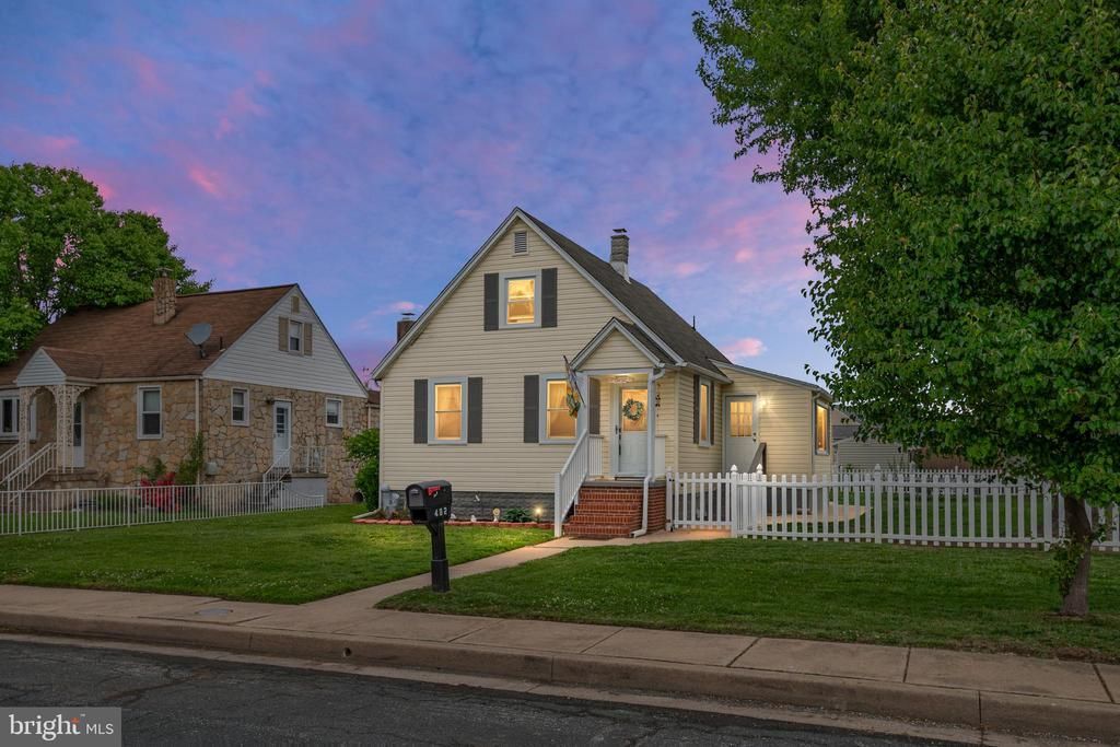 402 BAYSIDE DRIVE, BALTIMORE, MD 21222