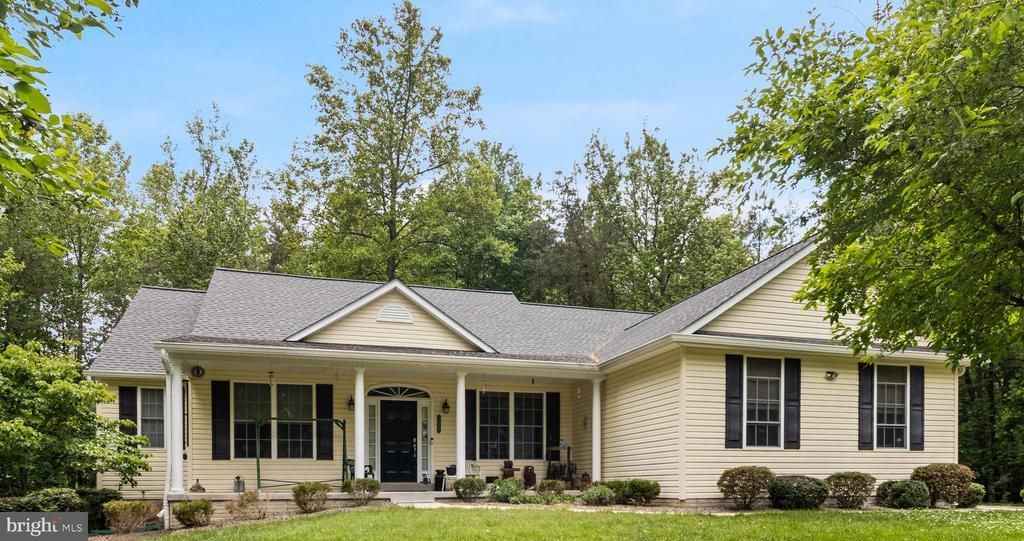 16447 SWANS REST PLACE, HUGHESVILLE, MD 20637
