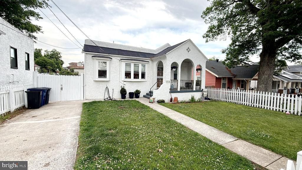 3715 37TH PLACE , BRENTWOOD, MD 20722