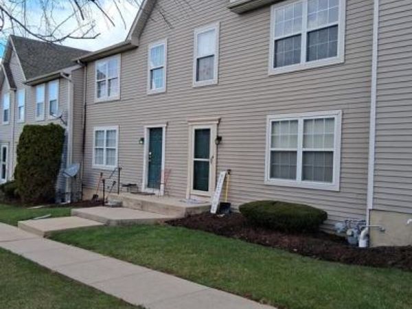 17 4 CRANBERRY , READING, PA 19606