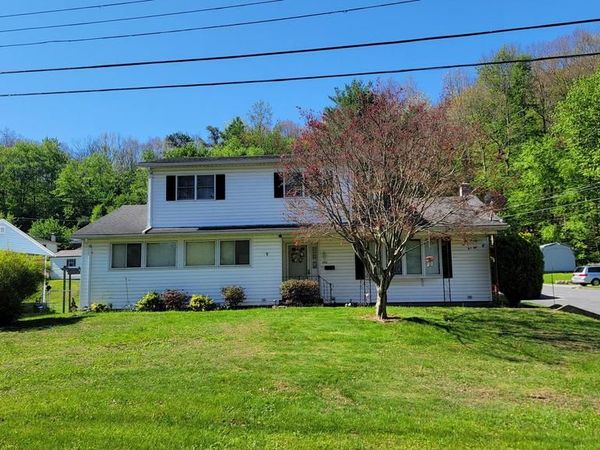 600 PARKVIEW ROAD , LYKENS, PA 17048