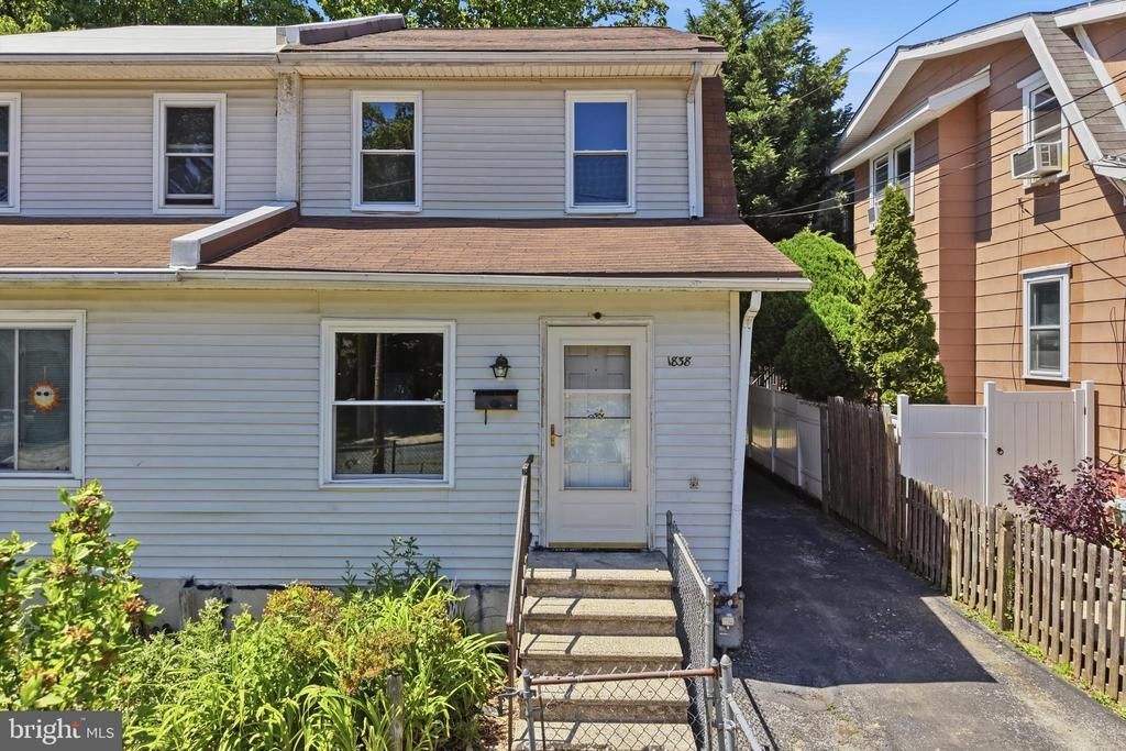 1838 SHALLCROSS AVENUE , FOLCROFT, PA 19032