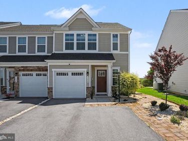 1156 EMILYS COURT, GREENCASTLE, PA 17225