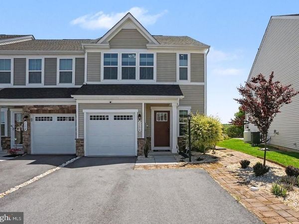 1156 EMILYS COURT , GREENCASTLE, PA 17225