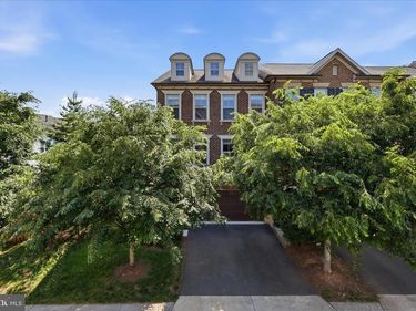 42567 DREAMWEAVER DRIVE, BRAMBLETON, VA 20148