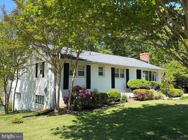 9106 PEABODY STREET, MANASSAS, VA 20110