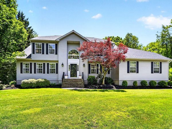 28 ARNOLD LANE , ROBBINSVILLE, NJ 08691