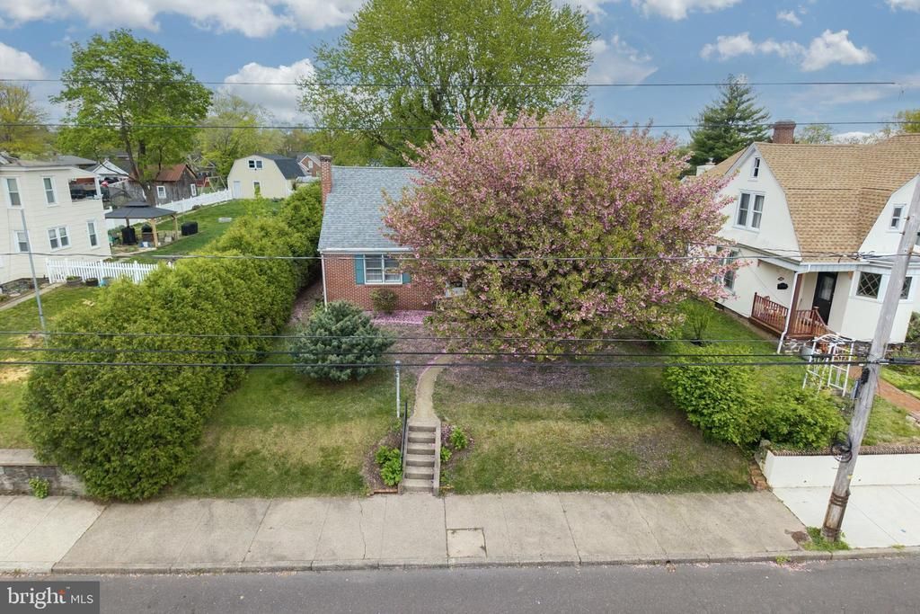 234 W CHESTNUT STREET , SOUDERTON, PA 18964