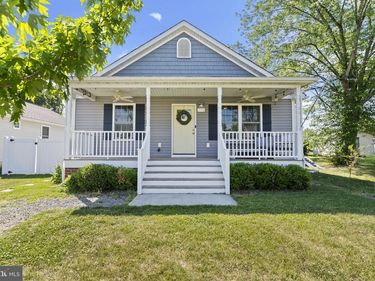 320 2ND STREET, COLONIAL BEACH, VA 22443