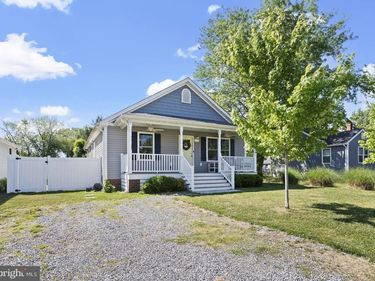 320 2ND STREET, COLONIAL BEACH, VA 22443