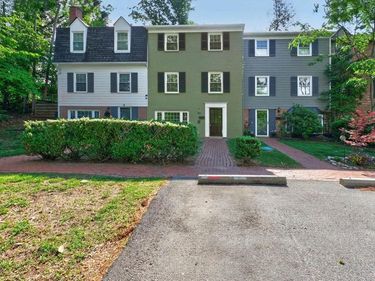 7 GEORGETOWN GREEN, CHARLOTTESVILLE, VA 22901