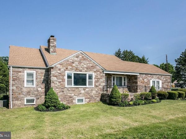 2111 DEKALB PIKE, EAST NORRITON, PA 19401