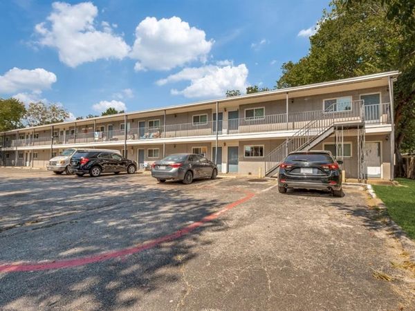 1505 W Lovers Lane, Unit 2, Arlington, TX 76013