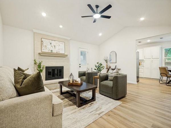 2105 Sagebrush Trail, Grapevine, TX 76051
