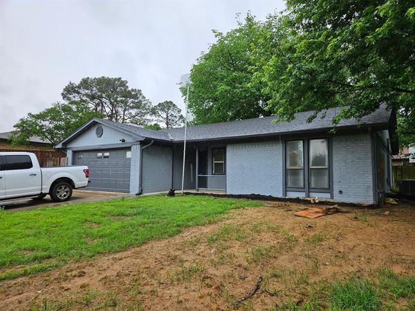 2105 Sagebrush Trail, Grapevine, TX 76051