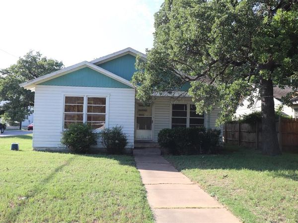 431 W Collins Street, Stephenville, TX 76401