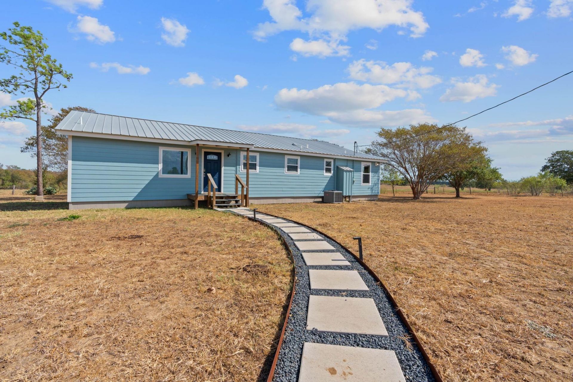 154 Caracara Ln, Dale, TX 78616 Main Photo
