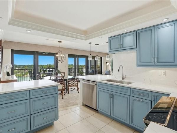 2400 Gulf Shore BLVD N, Unit 604, NAPLES, FL 34103