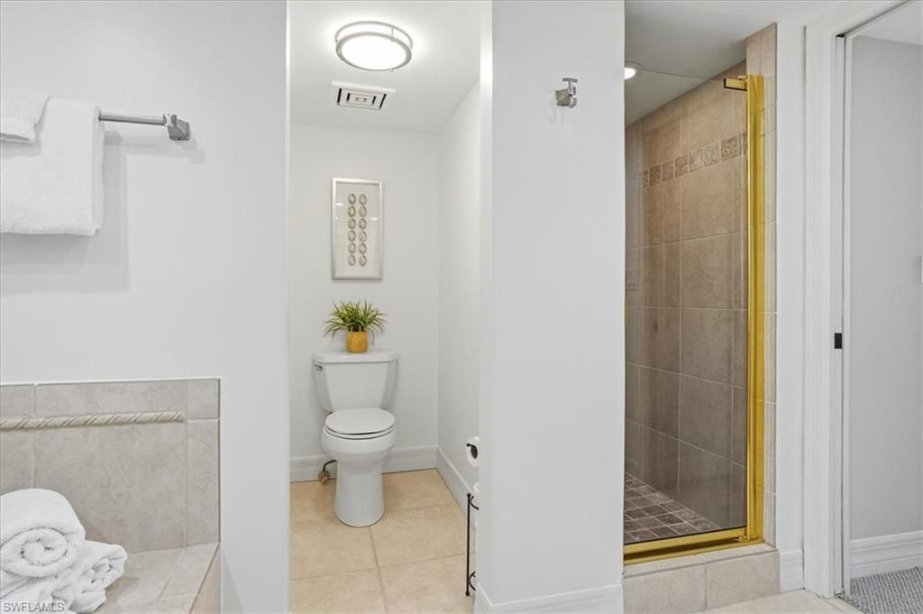 2400 Gulf Shore Blvd N, Unit 604, Naples, FL 34103 Photo