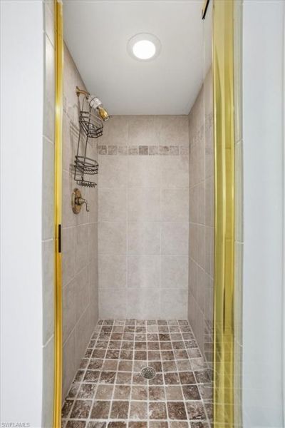 2400 Gulf Shore Blvd N, Unit 604, Naples, FL 34103 Photo