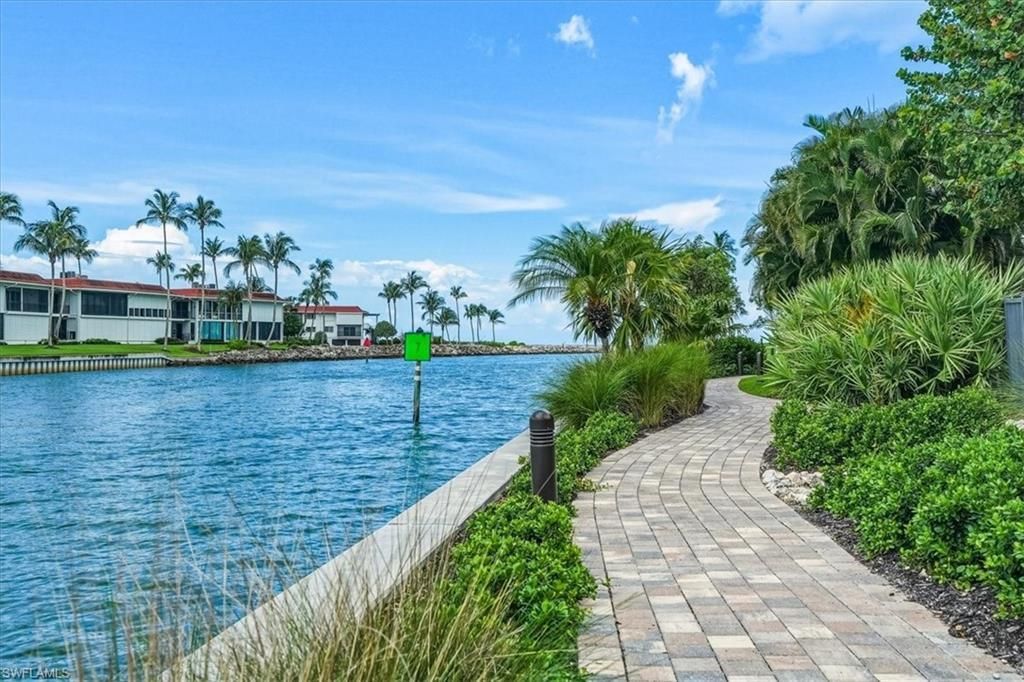 2400 Gulf Shore Blvd N, Unit 604, Naples, FL 34103 Photo
