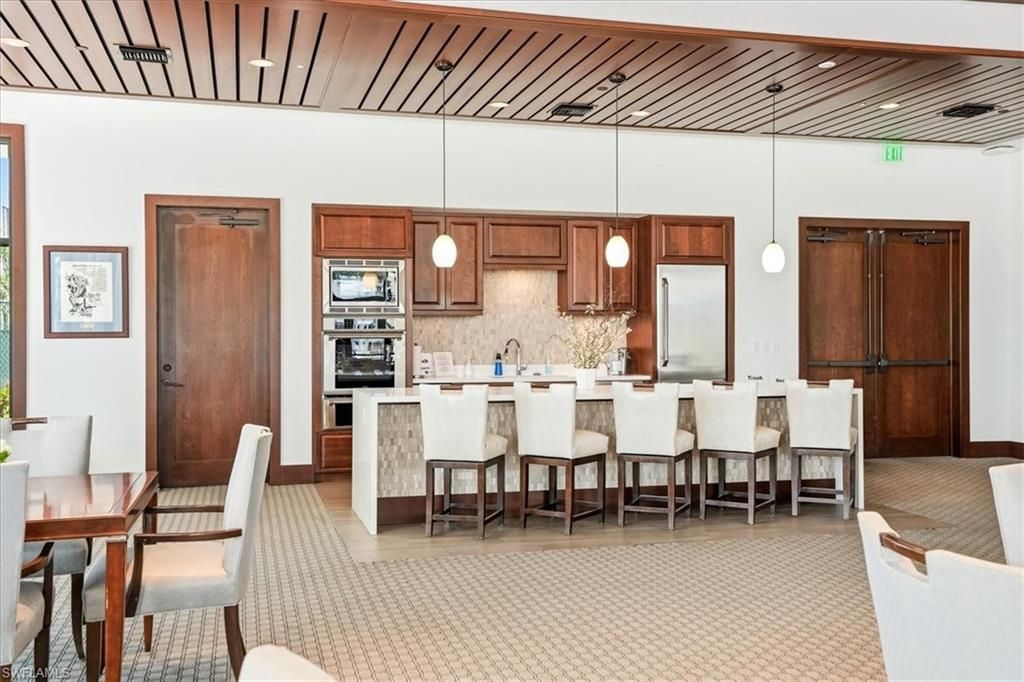 2400 Gulf Shore Blvd N, Unit 604, Naples, FL 34103 Photo