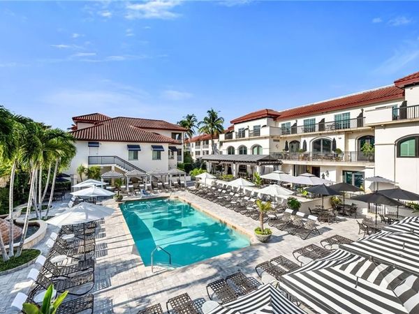 221 9th ST S, Unit 123, NAPLES, FL 34102
