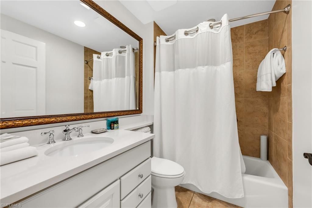 221 9th St S, Unit 123, Naples, FL 34102 Photo