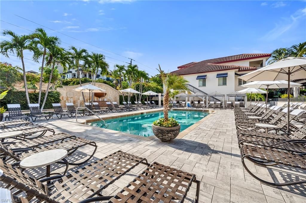 221 9th St S, Unit 123, Naples, FL 34102 Photo
