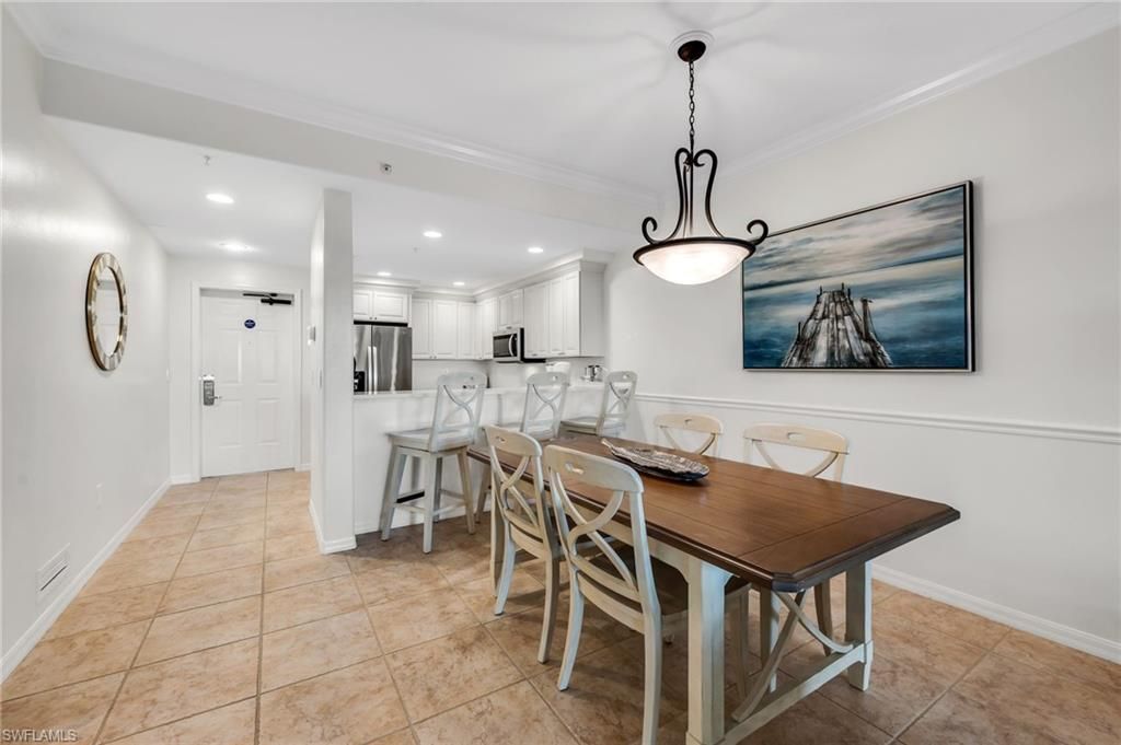 221 9th St S, Unit 123, Naples, FL 34102 Photo