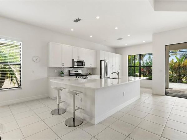 4715 Kensington CIR, NAPLES, FL 34119