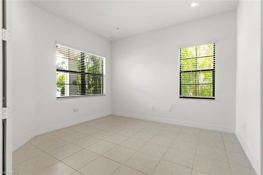 4715 Kensington Cir, Naples, FL 34119 Photo