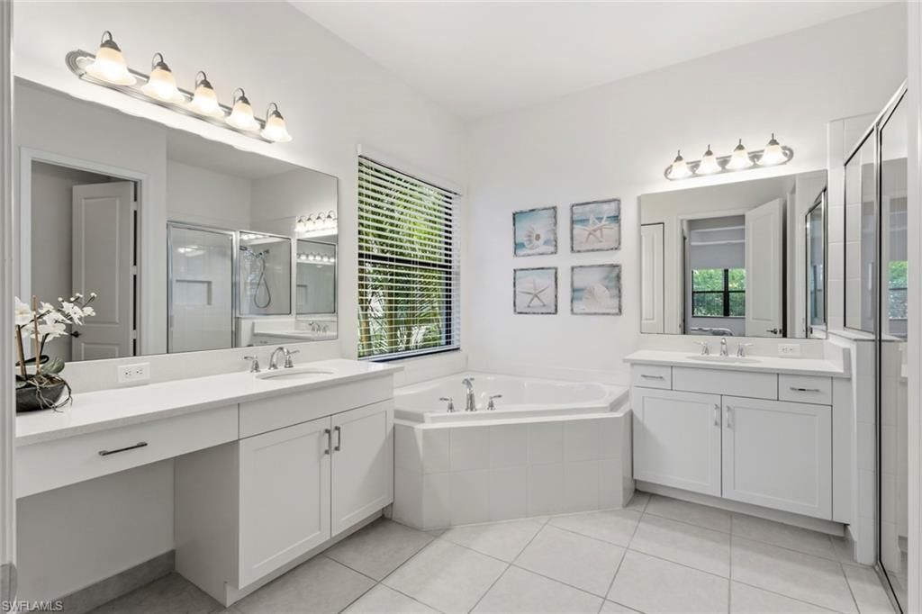 4715 Kensington Cir, Naples, FL 34119 Photo