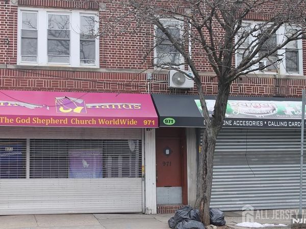 967 Bergen Street , Newark, NJ 07112