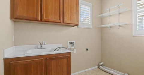 2911 Macon Dr, Sacramento, CA 95835 Photo