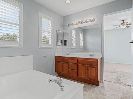 2911 Macon Dr, Sacramento, CA 95835 Photo