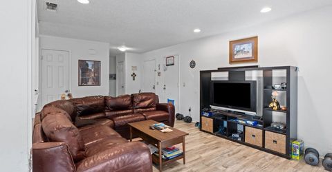 7025 Woodrick Way, Sacramento, CA 95842 Photo